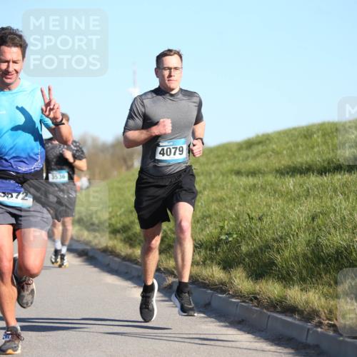 06.04.2025 - 44. Internationalen Wilhelmsburger Insellauf Jannik Wohlers http://msf.ph/oto/7605157 06.04.2025 09:22:33 Laufen 3572, 3536, 4079 meine-sportfotos.de