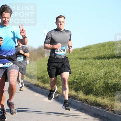 06.04.2025 - 44. Internationalen Wilhelmsburger Insellauf Jannik Wohlers http://msf.ph/oto/7605161 06.04.2025 09:22:34 Laufen 5572, 3536, 4079 meine-sportfotos.de