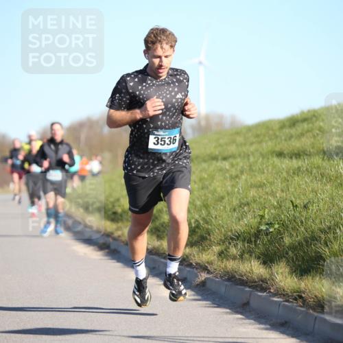 06.04.2025 - 44. Internationalen Wilhelmsburger Insellauf Jannik Wohlers http://msf.ph/oto/7605194 06.04.2025 09:22:35 Laufen 3536 meine-sportfotos.de