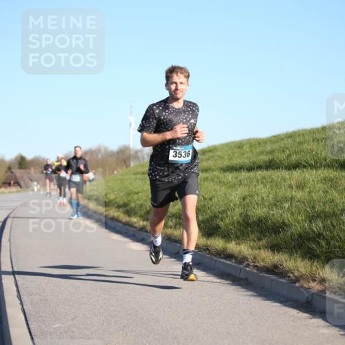 06.04.2025 - 44. Internationalen Wilhelmsburger Insellauf Jannik Wohlers http://msf.ph/oto/7605228 06.04.2025 09:22:36 Laufen 3536 meine-sportfotos.de