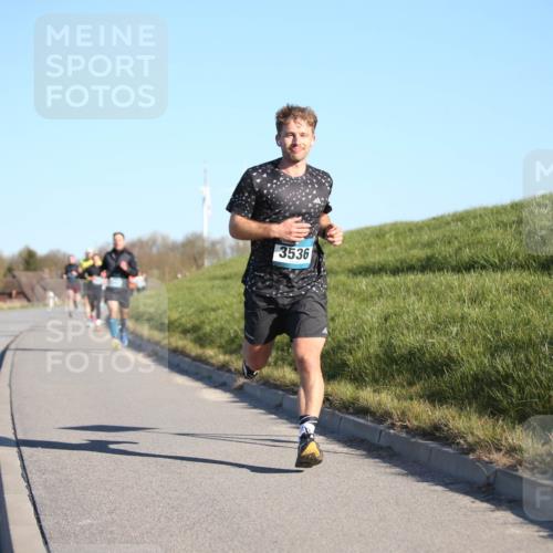 06.04.2025 - 44. Internationalen Wilhelmsburger Insellauf Jannik Wohlers http://msf.ph/oto/7605230 06.04.2025 09:22:36 Laufen 3536 meine-sportfotos.de