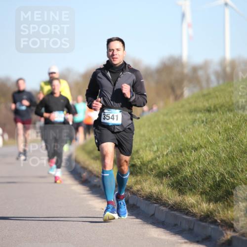 06.04.2025 - 44. Internationalen Wilhelmsburger Insellauf Jannik Wohlers http://msf.ph/oto/7605245 06.04.2025 09:22:37 Laufen 3541 meine-sportfotos.de