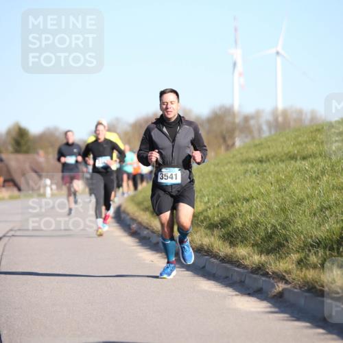 06.04.2025 - 44. Internationalen Wilhelmsburger Insellauf Jannik Wohlers http://msf.ph/oto/7605252 06.04.2025 09:22:38 Laufen 3541 meine-sportfotos.de