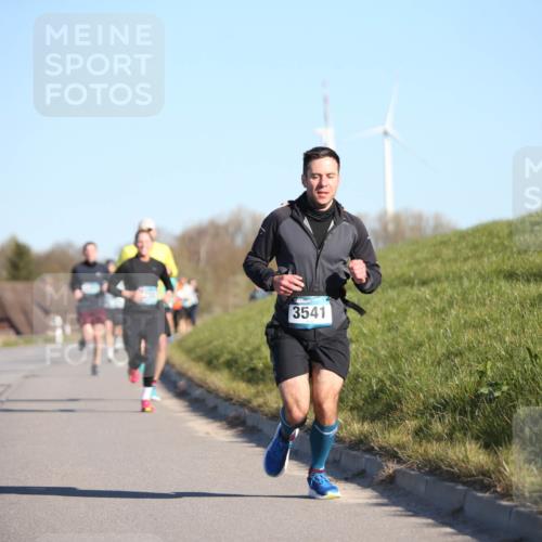 06.04.2025 - 44. Internationalen Wilhelmsburger Insellauf Jannik Wohlers http://msf.ph/oto/7605267 06.04.2025 09:22:39 Laufen 3541 meine-sportfotos.de