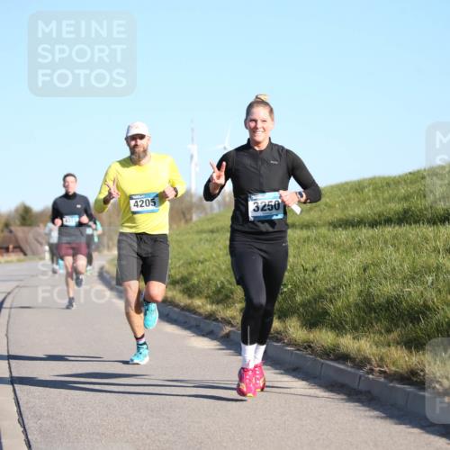 06.04.2025 - 44. Internationalen Wilhelmsburger Insellauf Jannik Wohlers http://msf.ph/oto/7605321 06.04.2025 09:22:44 Laufen 431, 4205, 3250 meine-sportfotos.de