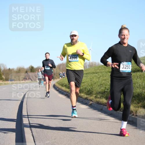 06.04.2025 - 44. Internationalen Wilhelmsburger Insellauf Jannik Wohlers http://msf.ph/oto/7605331 06.04.2025 09:22:44 Laufen 4311, 4205, 3250 meine-sportfotos.de