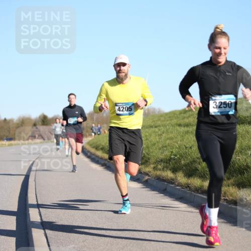 06.04.2025 - 44. Internationalen Wilhelmsburger Insellauf Jannik Wohlers http://msf.ph/oto/7605338 06.04.2025 09:22:44 Laufen 4205, 3250, 431 meine-sportfotos.de