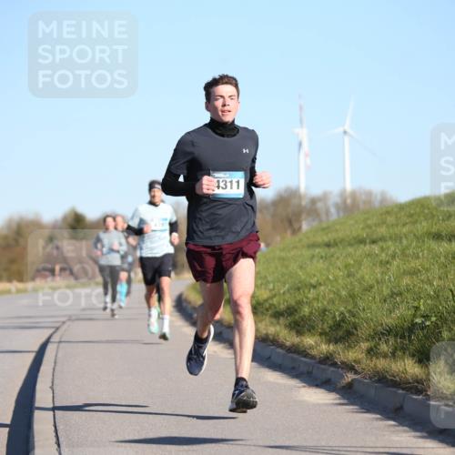 06.04.2025 - 44. Internationalen Wilhelmsburger Insellauf Jannik Wohlers http://msf.ph/oto/7605360 06.04.2025 09:22:46 Laufen 4311 meine-sportfotos.de
