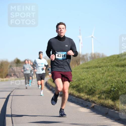 06.04.2025 - 44. Internationalen Wilhelmsburger Insellauf Jannik Wohlers http://msf.ph/oto/7605365 06.04.2025 09:22:46 Laufen 4391, 4311 meine-sportfotos.de