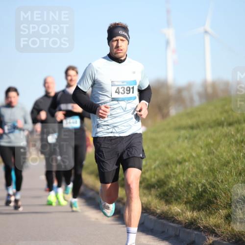 06.04.2025 - 44. Internationalen Wilhelmsburger Insellauf Jannik Wohlers http://msf.ph/oto/7605405 06.04.2025 09:22:49 Laufen 3, 3448, 4391 meine-sportfotos.de
