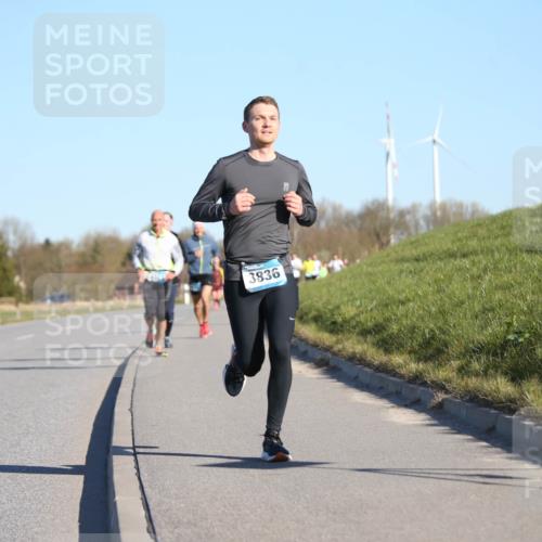 06.04.2025 - 44. Internationalen Wilhelmsburger Insellauf Jannik Wohlers http://msf.ph/oto/7609124 06.04.2025 09:22:57 Laufen 3836 meine-sportfotos.de