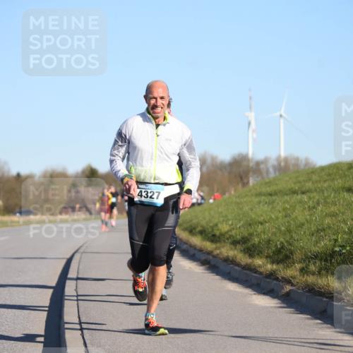 06.04.2025 - 44. Internationalen Wilhelmsburger Insellauf Jannik Wohlers http://msf.ph/oto/7609141 06.04.2025 09:23:02 Laufen 4327 meine-sportfotos.de
