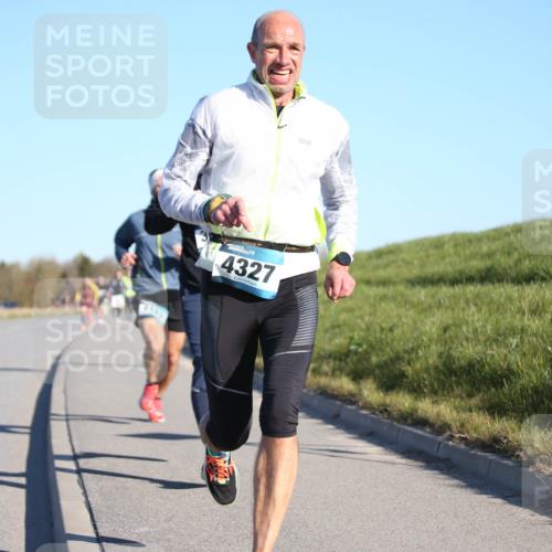 06.04.2025 - 44. Internationalen Wilhelmsburger Insellauf Jannik Wohlers http://msf.ph/oto/7609149 06.04.2025 09:23:03 Laufen 4327 meine-sportfotos.de