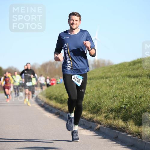06.04.2025 - 44. Internationalen Wilhelmsburger Insellauf Jannik Wohlers http://msf.ph/oto/7609183 06.04.2025 09:23:06 Laufen 4195 meine-sportfotos.de
