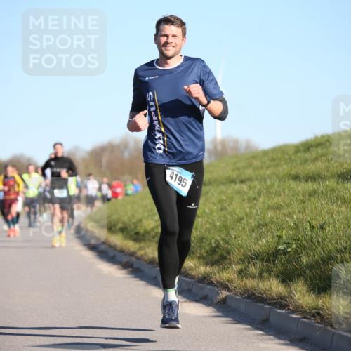 06.04.2025 - 44. Internationalen Wilhelmsburger Insellauf Jannik Wohlers http://msf.ph/oto/7609185 06.04.2025 09:23:06 Laufen 4195 meine-sportfotos.de