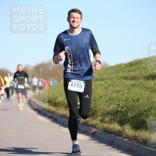 06.04.2025 - 44. Internationalen Wilhelmsburger Insellauf Jannik Wohlers http://msf.ph/oto/7609190 06.04.2025 09:23:06 Laufen 4195 meine-sportfotos.de