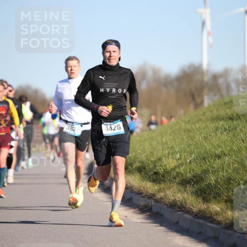 06.04.2025 - 44. Internationalen Wilhelmsburger Insellauf Jannik Wohlers http://msf.ph/oto/7609200 06.04.2025 09:23:09 Laufen 3820, 4428 meine-sportfotos.de