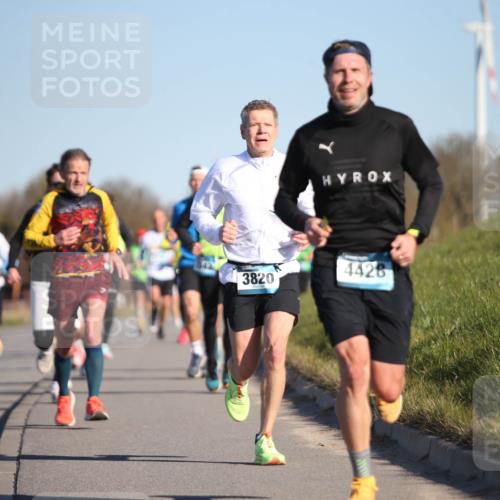 06.04.2025 - 44. Internationalen Wilhelmsburger Insellauf Jannik Wohlers http://msf.ph/oto/7609210 06.04.2025 09:23:10 Laufen 3820, 4428 meine-sportfotos.de