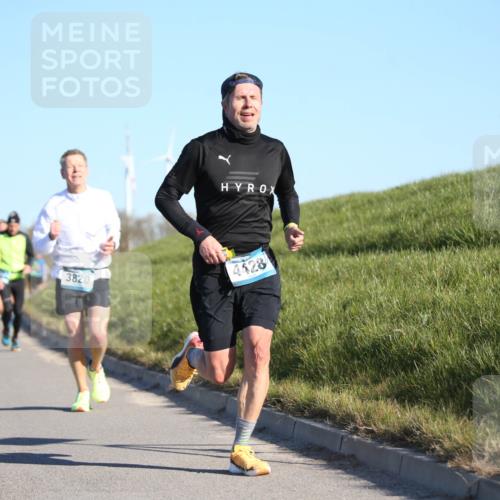 06.04.2025 - 44. Internationalen Wilhelmsburger Insellauf Jannik Wohlers http://msf.ph/oto/7609218 06.04.2025 09:23:12 Laufen 3820, 4128 meine-sportfotos.de