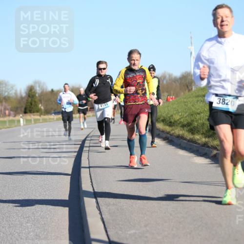 06.04.2025 - 44. Internationalen Wilhelmsburger Insellauf Jannik Wohlers http://msf.ph/oto/7609233 06.04.2025 09:23:13 Laufen 3591, 3820 meine-sportfotos.de