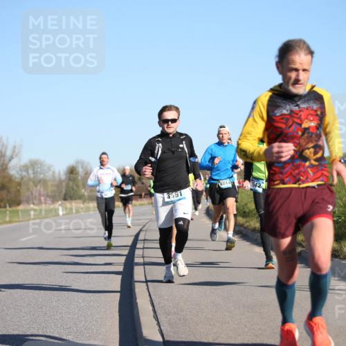 06.04.2025 - 44. Internationalen Wilhelmsburger Insellauf Jannik Wohlers http://msf.ph/oto/7609246 06.04.2025 09:23:15 Laufen 3591, 4014, 3542 meine-sportfotos.de
