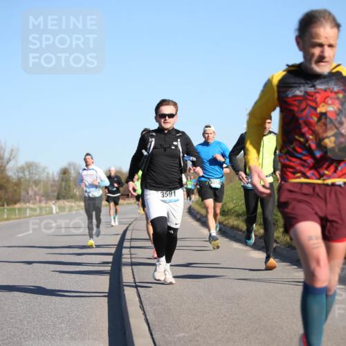 06.04.2025 - 44. Internationalen Wilhelmsburger Insellauf Jannik Wohlers http://msf.ph/oto/7609255 06.04.2025 09:23:15 Laufen 3591, 40141 meine-sportfotos.de