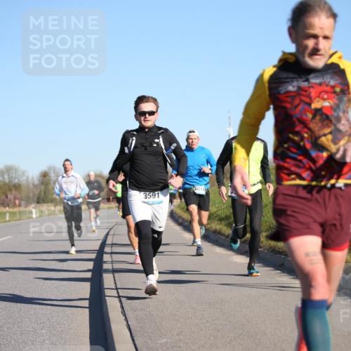 06.04.2025 - 44. Internationalen Wilhelmsburger Insellauf Jannik Wohlers http://msf.ph/oto/7609257 06.04.2025 09:23:16 Laufen 3591, 40141 meine-sportfotos.de
