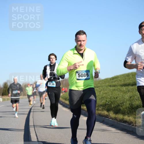 06.04.2025 - 44. Internationalen Wilhelmsburger Insellauf Jannik Wohlers http://msf.ph/oto/7609303 06.04.2025 09:23:19 Laufen 4013, 4136, 5086, 361 meine-sportfotos.de