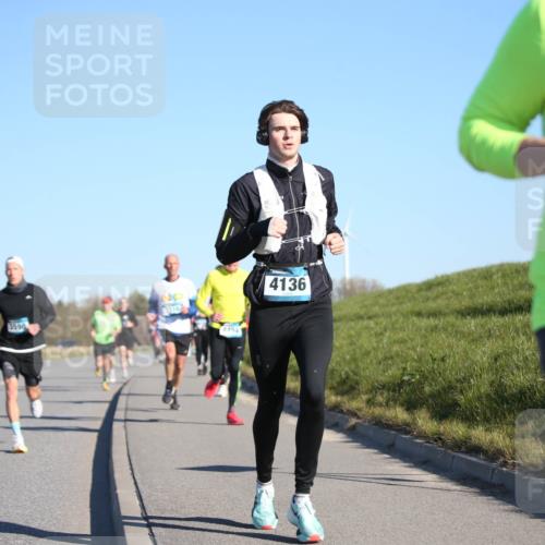 06.04.2025 - 44. Internationalen Wilhelmsburger Insellauf Jannik Wohlers http://msf.ph/oto/7609311 06.04.2025 09:23:20 Laufen 3598, 1516, 4454, 4136, 508 meine-sportfotos.de