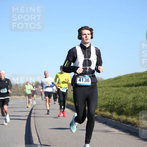 06.04.2025 - 44. Internationalen Wilhelmsburger Insellauf Jannik Wohlers http://msf.ph/oto/7609315 06.04.2025 09:23:20 Laufen 3598, 4454, 4136 meine-sportfotos.de