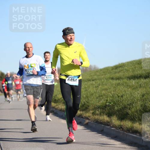 06.04.2025 - 44. Internationalen Wilhelmsburger Insellauf Jannik Wohlers http://msf.ph/oto/7609327 06.04.2025 09:23:22 Laufen 3512, 4250, 4454 meine-sportfotos.de