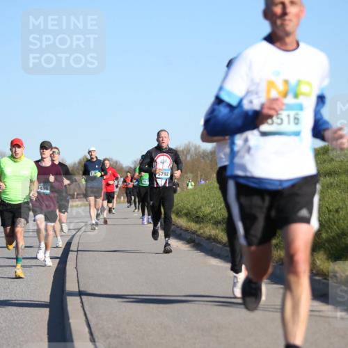06.04.2025 - 44. Internationalen Wilhelmsburger Insellauf Jannik Wohlers http://msf.ph/oto/7609333 06.04.2025 09:23:24 Laufen 3486, 51, 5792, 8516 meine-sportfotos.de
