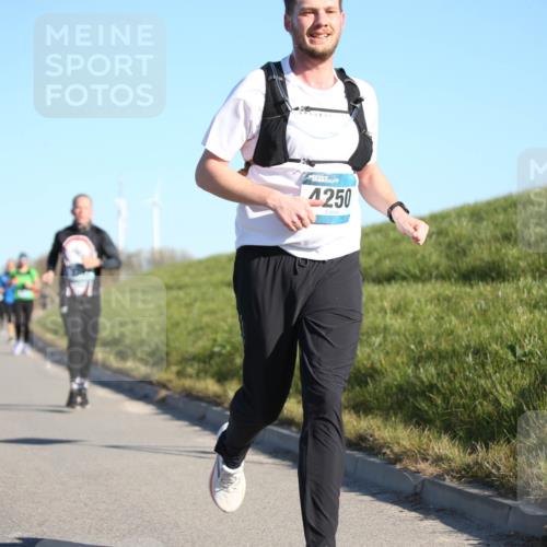 06.04.2025 - 44. Internationalen Wilhelmsburger Insellauf Jannik Wohlers http://msf.ph/oto/7609345 06.04.2025 09:23:25 Laufen 1250 meine-sportfotos.de