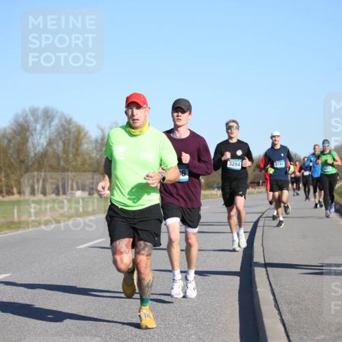 06.04.2025 - 44. Internationalen Wilhelmsburger Insellauf Jannik Wohlers http://msf.ph/oto/7609354 06.04.2025 09:23:26 Laufen 3284, 5193, 4615, 6 meine-sportfotos.de