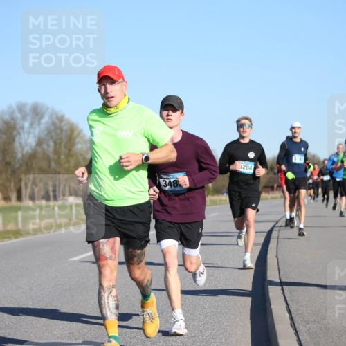 06.04.2025 - 44. Internationalen Wilhelmsburger Insellauf Jannik Wohlers http://msf.ph/oto/7609358 06.04.2025 09:23:26 Laufen 348, 3284, 5193, 4615, 3 meine-sportfotos.de