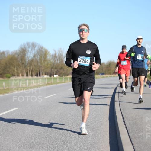 06.04.2025 - 44. Internationalen Wilhelmsburger Insellauf Jannik Wohlers http://msf.ph/oto/7609380 06.04.2025 09:23:28 Laufen 3284, 3556, 5193, 4615 meine-sportfotos.de