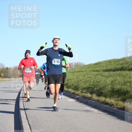 06.04.2025 - 44. Internationalen Wilhelmsburger Insellauf Jannik Wohlers http://msf.ph/oto/7609399 06.04.2025 09:23:29 Laufen 3556, 5193, 15 meine-sportfotos.de