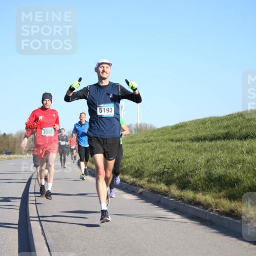 06.04.2025 - 44. Internationalen Wilhelmsburger Insellauf Jannik Wohlers http://msf.ph/oto/7609403 06.04.2025 09:23:29 Laufen 3556, 5193 meine-sportfotos.de