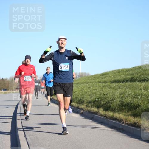 06.04.2025 - 44. Internationalen Wilhelmsburger Insellauf Jannik Wohlers http://msf.ph/oto/7609405 06.04.2025 09:23:29 Laufen 3556, 5193 meine-sportfotos.de