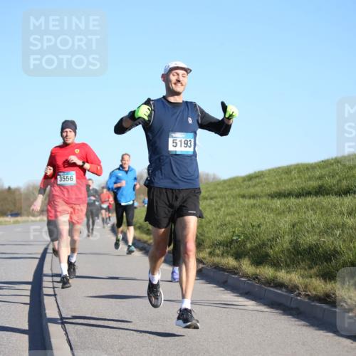 06.04.2025 - 44. Internationalen Wilhelmsburger Insellauf Jannik Wohlers http://msf.ph/oto/7609412 06.04.2025 09:23:30 Laufen 3556, 5193 meine-sportfotos.de
