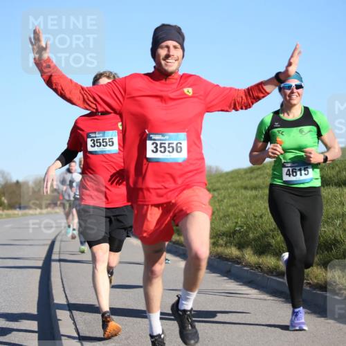 06.04.2025 - 44. Internationalen Wilhelmsburger Insellauf Jannik Wohlers http://msf.ph/oto/7609445 06.04.2025 09:23:31 Laufen 3555, 3556, 4615 meine-sportfotos.de