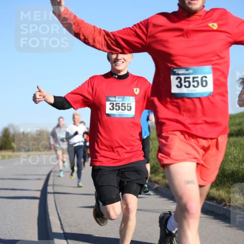 06.04.2025 - 44. Internationalen Wilhelmsburger Insellauf Jannik Wohlers http://msf.ph/oto/7609456 06.04.2025 09:23:32 Laufen 3555, 3556, 4615 meine-sportfotos.de