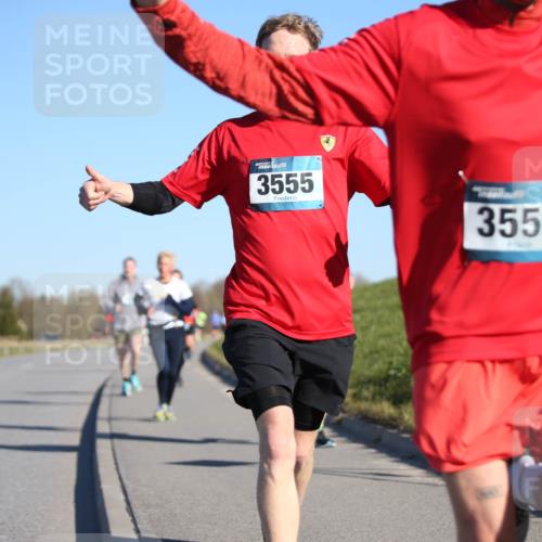 06.04.2025 - 44. Internationalen Wilhelmsburger Insellauf Jannik Wohlers http://msf.ph/oto/7609461 06.04.2025 09:23:32 Laufen 3555, 3556, 46 meine-sportfotos.de