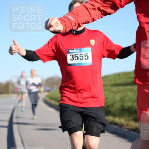 06.04.2025 - 44. Internationalen Wilhelmsburger Insellauf Jannik Wohlers http://msf.ph/oto/7609466 06.04.2025 09:23:32 Laufen 3555, 355 meine-sportfotos.de
