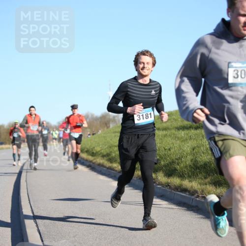 06.04.2025 - 44. Internationalen Wilhelmsburger Insellauf Jannik Wohlers http://msf.ph/oto/7609505 06.04.2025 09:23:37 Laufen 3181, 3099 meine-sportfotos.de