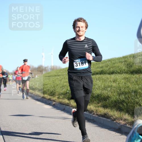 06.04.2025 - 44. Internationalen Wilhelmsburger Insellauf Jannik Wohlers http://msf.ph/oto/7609512 06.04.2025 09:23:37 Laufen 3181 meine-sportfotos.de
