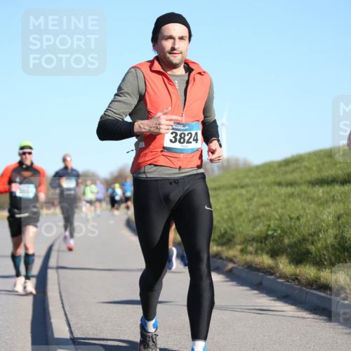 06.04.2025 - 44. Internationalen Wilhelmsburger Insellauf Jannik Wohlers http://msf.ph/oto/7609542 06.04.2025 09:23:41 Laufen 3824, 1928, 4305 meine-sportfotos.de