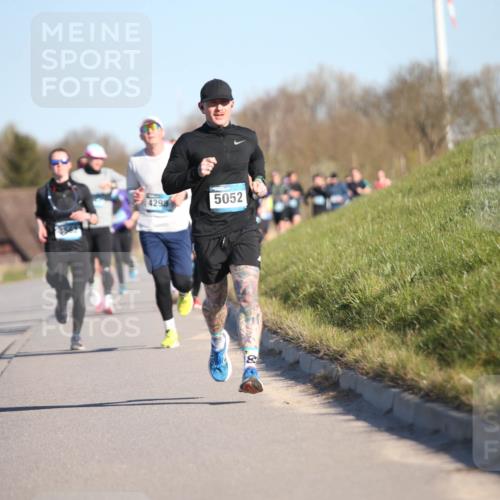 06.04.2025 - 44. Internationalen Wilhelmsburger Insellauf Jannik Wohlers http://msf.ph/oto/7609705 06.04.2025 09:24:01 Laufen 429, 5052 meine-sportfotos.de