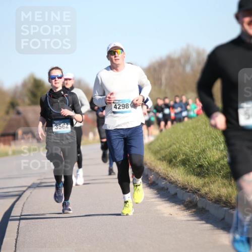 06.04.2025 - 44. Internationalen Wilhelmsburger Insellauf Jannik Wohlers http://msf.ph/oto/7609719 06.04.2025 09:24:04 Laufen 3562, 4298 meine-sportfotos.de