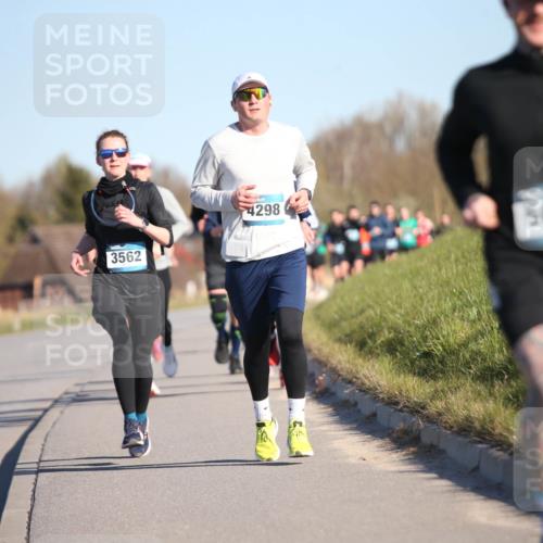 06.04.2025 - 44. Internationalen Wilhelmsburger Insellauf Jannik Wohlers http://msf.ph/oto/7609721 06.04.2025 09:24:04 Laufen 3562, 4298, 5052 meine-sportfotos.de